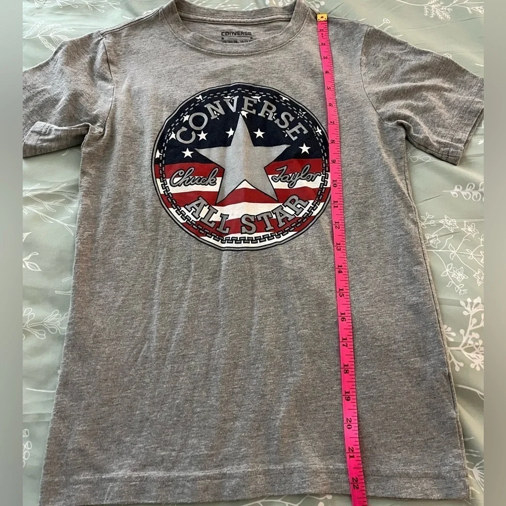 EUC Converse Chuck Taylor Youth Gray Tee w/Graphic; Size M 10-12 yrs; Unisex